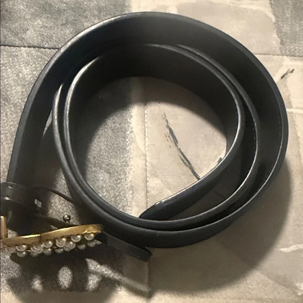 CHANEL Black Belt with Pearl and Gold Detail - Picture 3 of 4